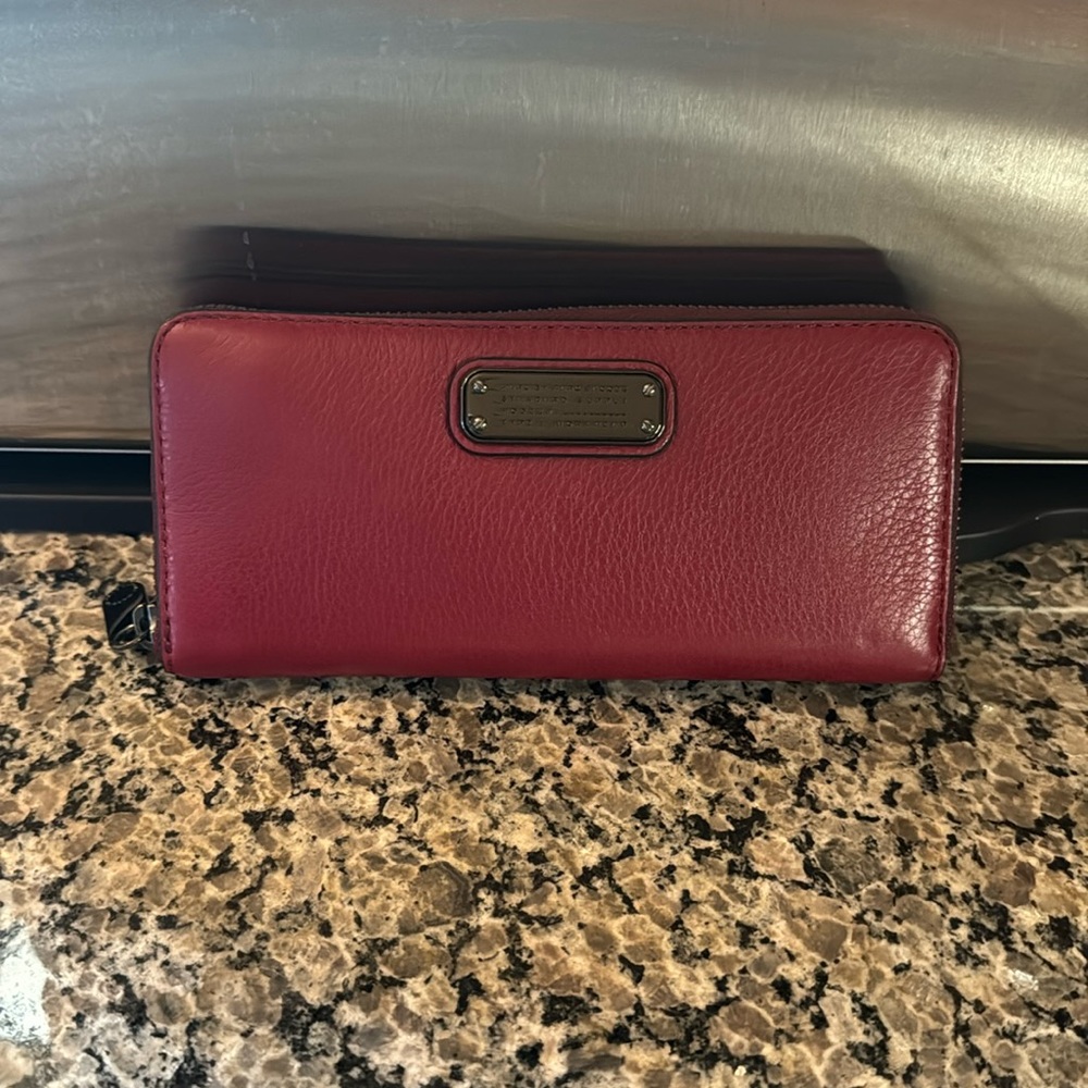 Zip wallet by Marc Jacob’s